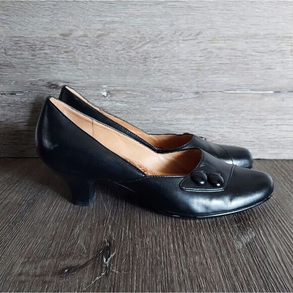 Sofft Black Leather Slip On Kitten Heel Pumps Size 9M - Picture 1 of 9